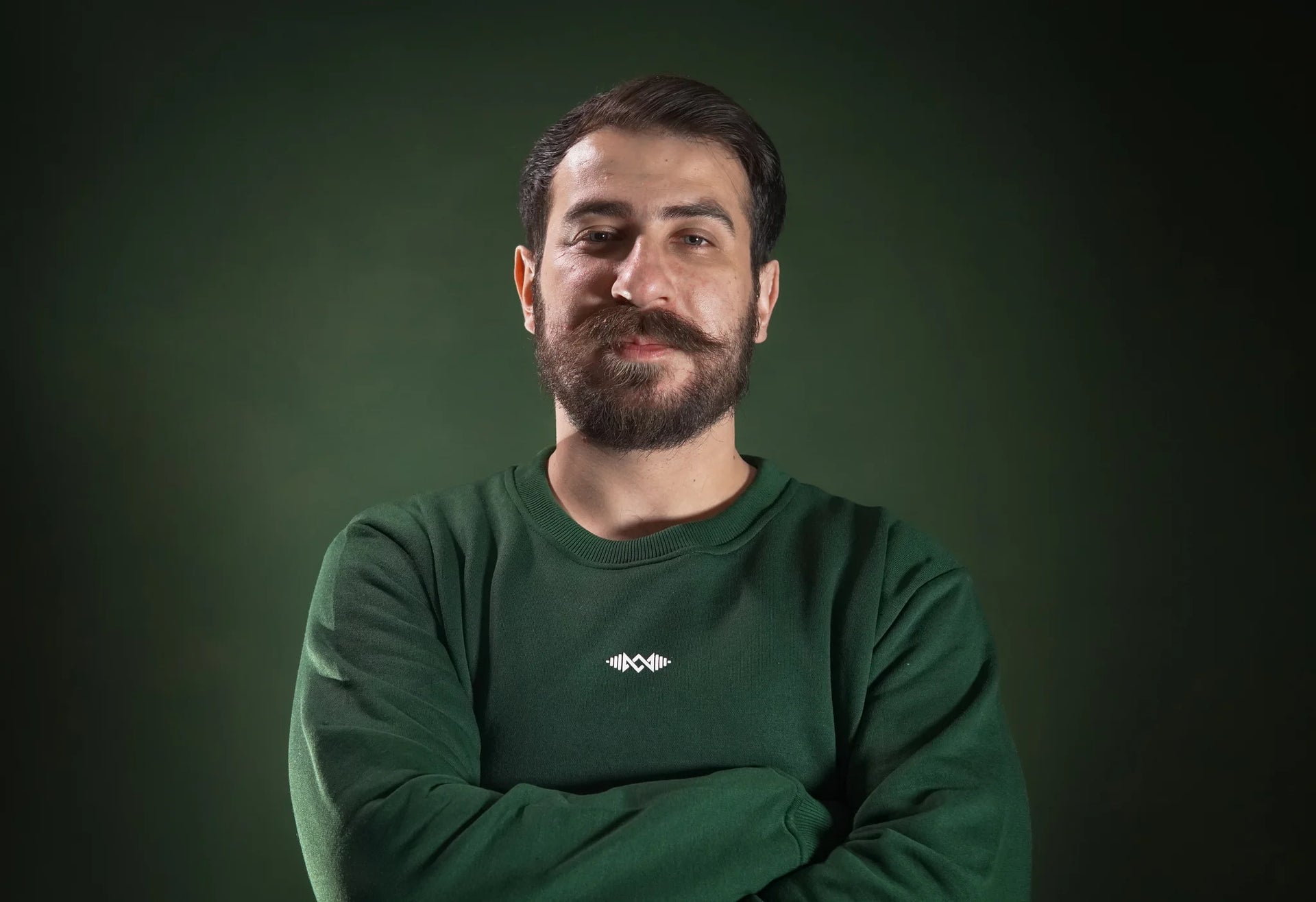 Men’s winter fleece sweatshirt Green,front view. Soft, warm and stylish