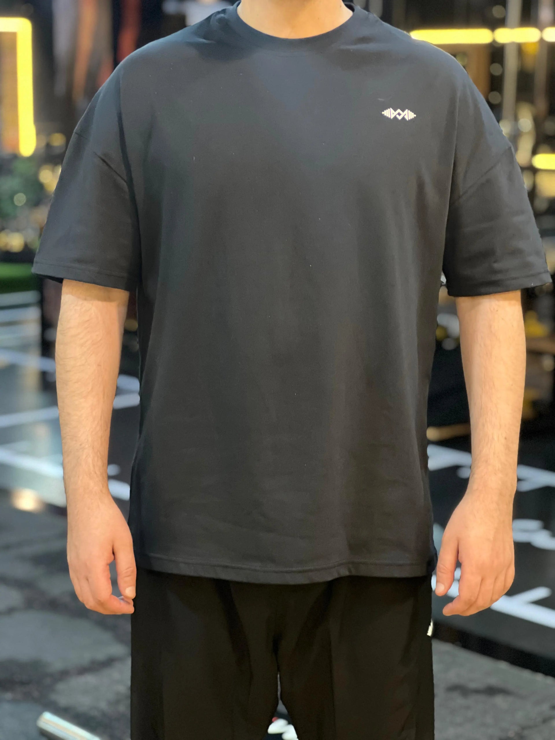 Murks 01 drop-shoulder oversized T-shirt, front view